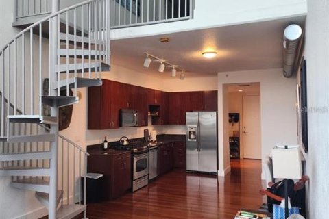Condo in Orlando, Florida, 1 bedroom  № 1765836 - photo 6