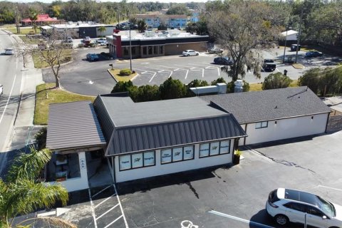 Commercial property in New Smyrna Beach, Florida 180.6 sq.m. № 2205204 - photo 12