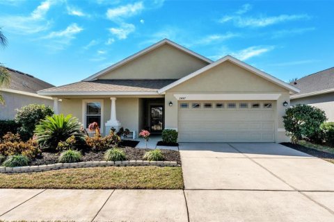 House in Lakeland, Florida 3 bedrooms, 143.53 sq.m. № 2105039