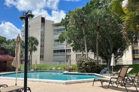 Condominio en venta en Lauderhill, Florida, 2 dormitorios, 106.65 m2 № 2024870 - foto 7