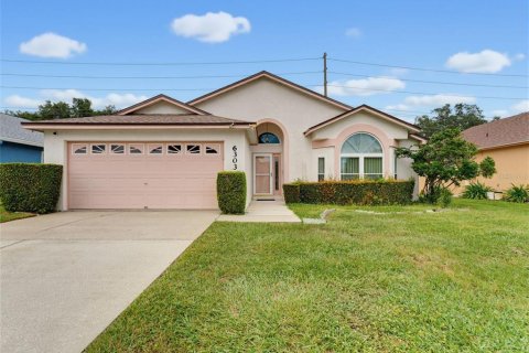 Villa ou maison à vendre à Lakeland, Floride: 2 chambres, 124.02 m2 № 2405639 - photo 5