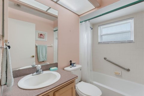 Villa ou maison à vendre à Lakeland, Floride: 2 chambres, 124.02 m2 № 2405639 - photo 29