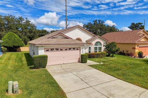 Villa ou maison à vendre à Lakeland, Floride: 2 chambres, 124.02 m2 № 2405639 - photo 4