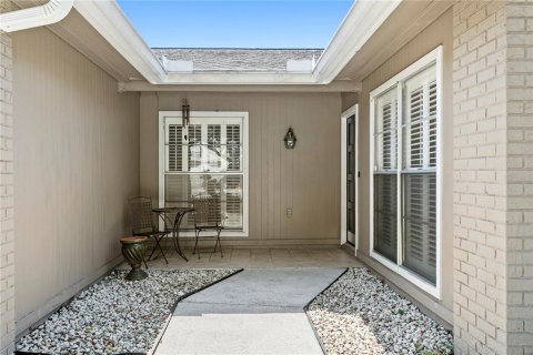 House in Tampa, Florida 3 bedrooms, 142.42 sq.m. № 2142443 - photo 4