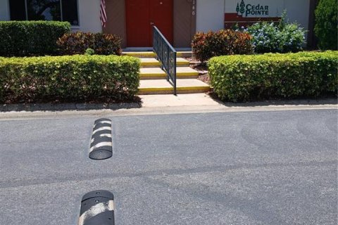 Condo in New Port Richey, Florida, 2 bedrooms  № 1780941 - photo 23