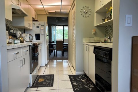 Снять в аренду кондоминиум в Плантация, Флорида 2 спальни, 90.12м2, № 1973348 - фото 5