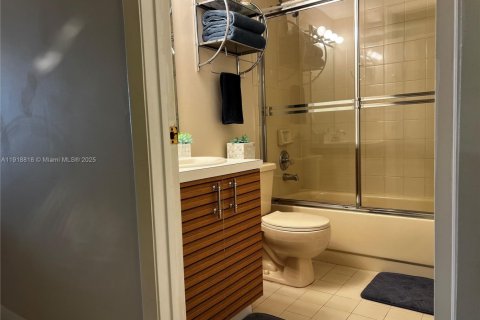 Снять в аренду кондоминиум в Плантация, Флорида 2 спальни, 90.12м2, № 1973348 - фото 14