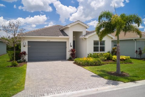House in Port St. Lucie, Florida 2 bedrooms, 148.55 sq.m. № 2168627