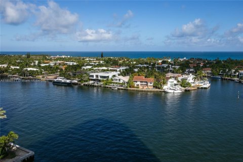 Condominio en venta en Aventura, Florida, 2 dormitorios, 150.69 m2 № 1854928 - foto 16