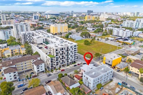 Commercial property in Miami, Florida № 2152560 - photo 5