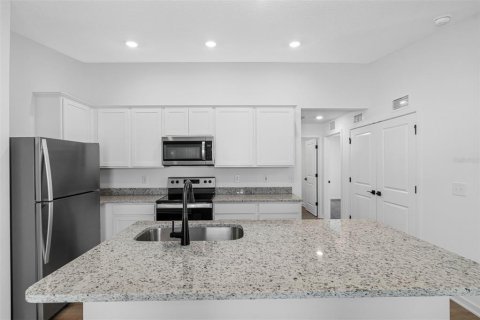 House in Spring Hill, Florida 3 bedrooms, 139.17 sq.m. № 1885897 - photo 3