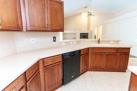 Villa ou maison à vendre à New Port Richey, Floride: 4 chambres, 224.82 m2 № 2323274 - photo 6