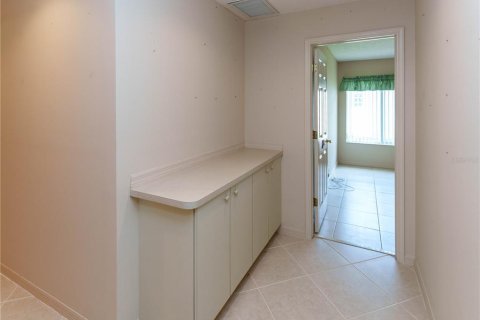 Villa ou maison à vendre à New Port Richey, Floride: 4 chambres, 224.82 m2 № 2323274 - photo 29
