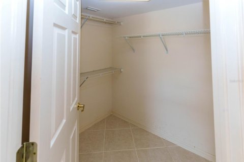 Villa ou maison à vendre à New Port Richey, Floride: 4 chambres, 224.82 m2 № 2323274 - photo 27