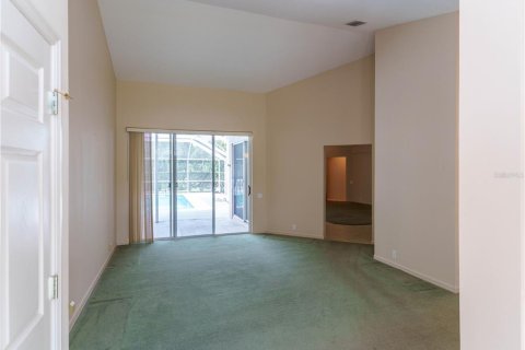 Villa ou maison à vendre à New Port Richey, Floride: 4 chambres, 224.82 m2 № 2323274 - photo 13