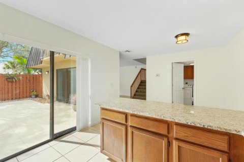 Touwnhouse à vendre à Stuart, Floride: 2 chambres, 119.66 m2 № 2375056 - photo 12