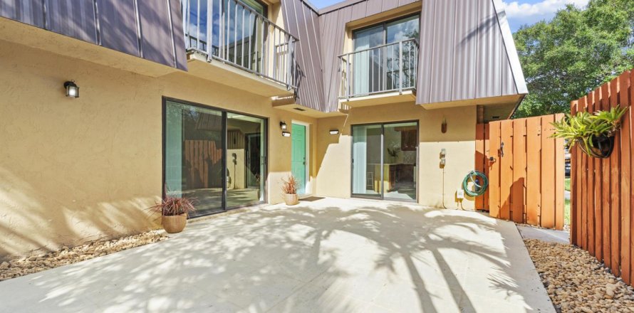 Touwnhouse à Stuart, Floride 2 chambres, 119.66 m2 № 2375056