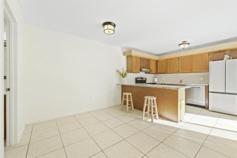 Touwnhouse à vendre à Stuart, Floride: 2 chambres, 119.66 m2 № 2375056 - photo 8