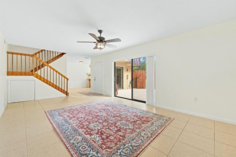 Touwnhouse à vendre à Stuart, Floride: 2 chambres, 119.66 m2 № 2375056 - photo 6