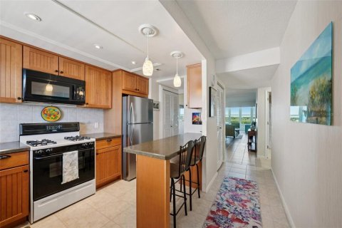 Condo in South Pasadena, Florida, 2 bedrooms № 2219051 - photo 8