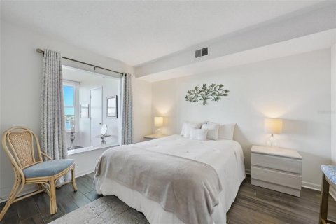 Condo in South Pasadena, Florida, 2 bedrooms № 2219051 - photo 26