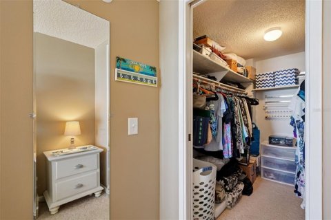 Condo in South Pasadena, Florida, 2 bedrooms № 2219051 - photo 23