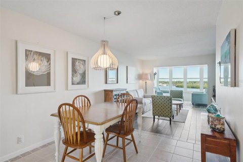 Condo in South Pasadena, Florida, 2 bedrooms № 2219051 - photo 13