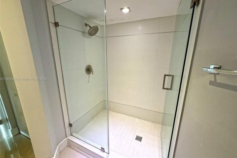 Copropriété à louer à Miami, Floride: 4 chambres, 231.79 m2 № 1957178 - photo 22