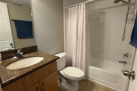 Condominio en alquiler en Tampa, Florida, 2 dormitorios, 100.33 m2 № 2109646 - foto 17