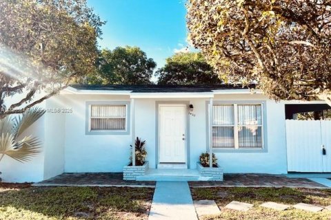 Купить виллу или дом в Лодерхилл, Флорида 3 спальни, 101.17м2, № 1922324 - фото 2