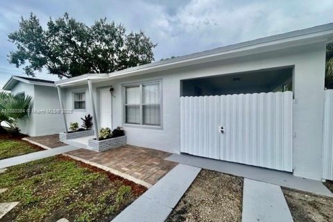 Купить виллу или дом в Лодерхилл, Флорида 3 спальни, 101.17м2, № 1922324 - фото 3