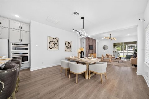 Casa en venta en Orlando, Florida, 4 dormitorios, 253.16 m2 № 2314397 - foto 15