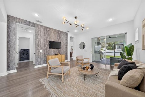 Casa en venta en Orlando, Florida, 4 dormitorios, 253.16 m2 № 2314397 - foto 19