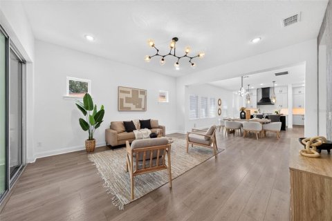 Casa en venta en Orlando, Florida, 4 dormitorios, 253.16 m2 № 2314397 - foto 21