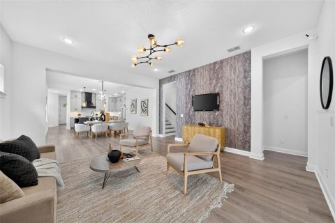 Casa en venta en Orlando, Florida, 4 dormitorios, 253.16 m2 № 2314397 - foto 22