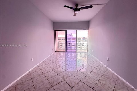 Condo in Aventura, Florida, 2 bedrooms  № 2186100 - photo 9