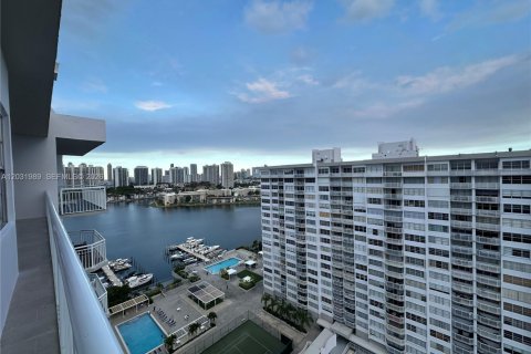 Condo in Aventura, Florida, 2 bedrooms  № 2186100 - photo 5