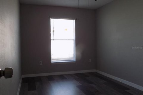 Immobilier commercial à vendre à Poinciana, Floride: 6 chambres, 221.85 m2 № 2208609 - photo 15