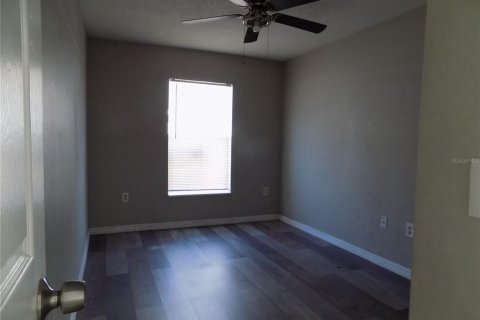 Immobilier commercial à vendre à Poinciana, Floride: 6 chambres, 221.85 m2 № 2208609 - photo 12
