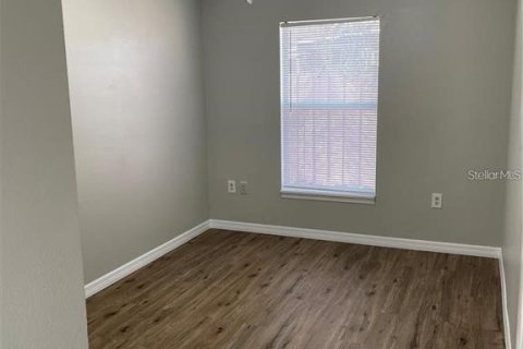 Immobilier commercial à vendre à Poinciana, Floride: 6 chambres, 221.85 m2 № 2208609 - photo 30