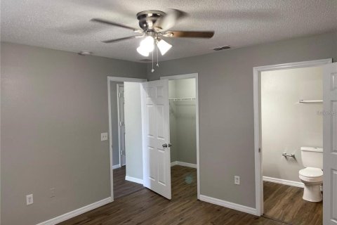 Immobilier commercial à vendre à Poinciana, Floride: 6 chambres, 221.85 m2 № 2208609 - photo 27