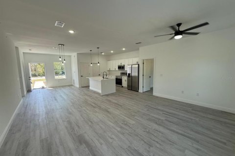 House in Ocala, Florida 4 bedrooms, 160.72 sq.m. № 1815079 - photo 3