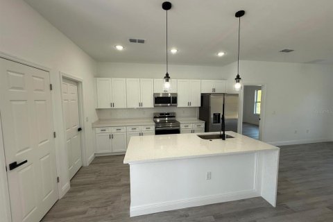 House in Ocala, Florida 4 bedrooms, 160.72 sq.m. № 1815079 - photo 7