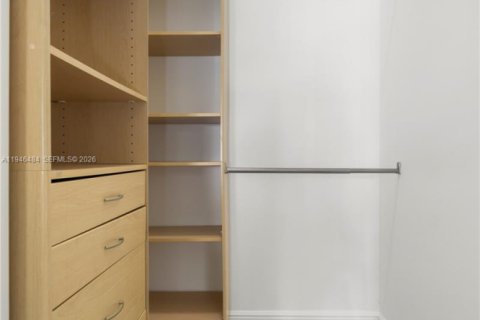 Condo in Aventura, Florida, 3 bedrooms  № 2008077 - photo 13