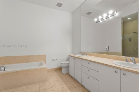 Condo in Aventura, Florida, 3 bedrooms  № 2008077 - photo 9