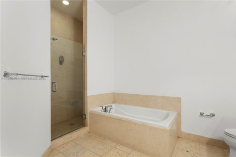 Condo in Aventura, Florida, 3 bedrooms  № 2008077 - photo 10