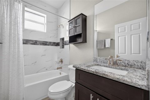 Villa ou maison à vendre à Cape Coral, Floride: 3 chambres, 153.57 m2 № 2277156 - photo 24