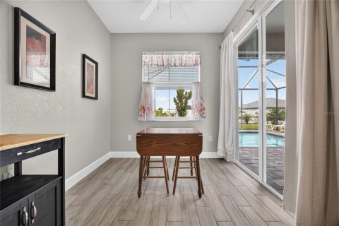Villa ou maison à vendre à Cape Coral, Floride: 3 chambres, 153.57 m2 № 2277156 - photo 16