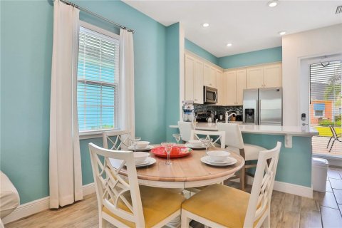 Снять в аренду виллу или дом в Киссимми, Флорида 3 комнаты, 121.24м2, № 1886303 - фото 5