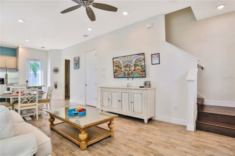 Снять в аренду виллу или дом в Киссимми, Флорида 3 комнаты, 121.24м2, № 1886303 - фото 4